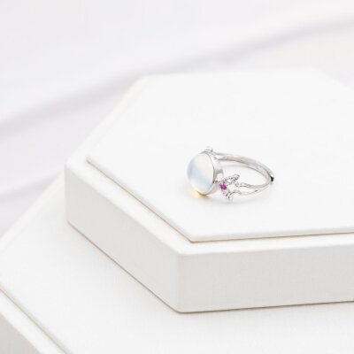                                                     Opalite                                                