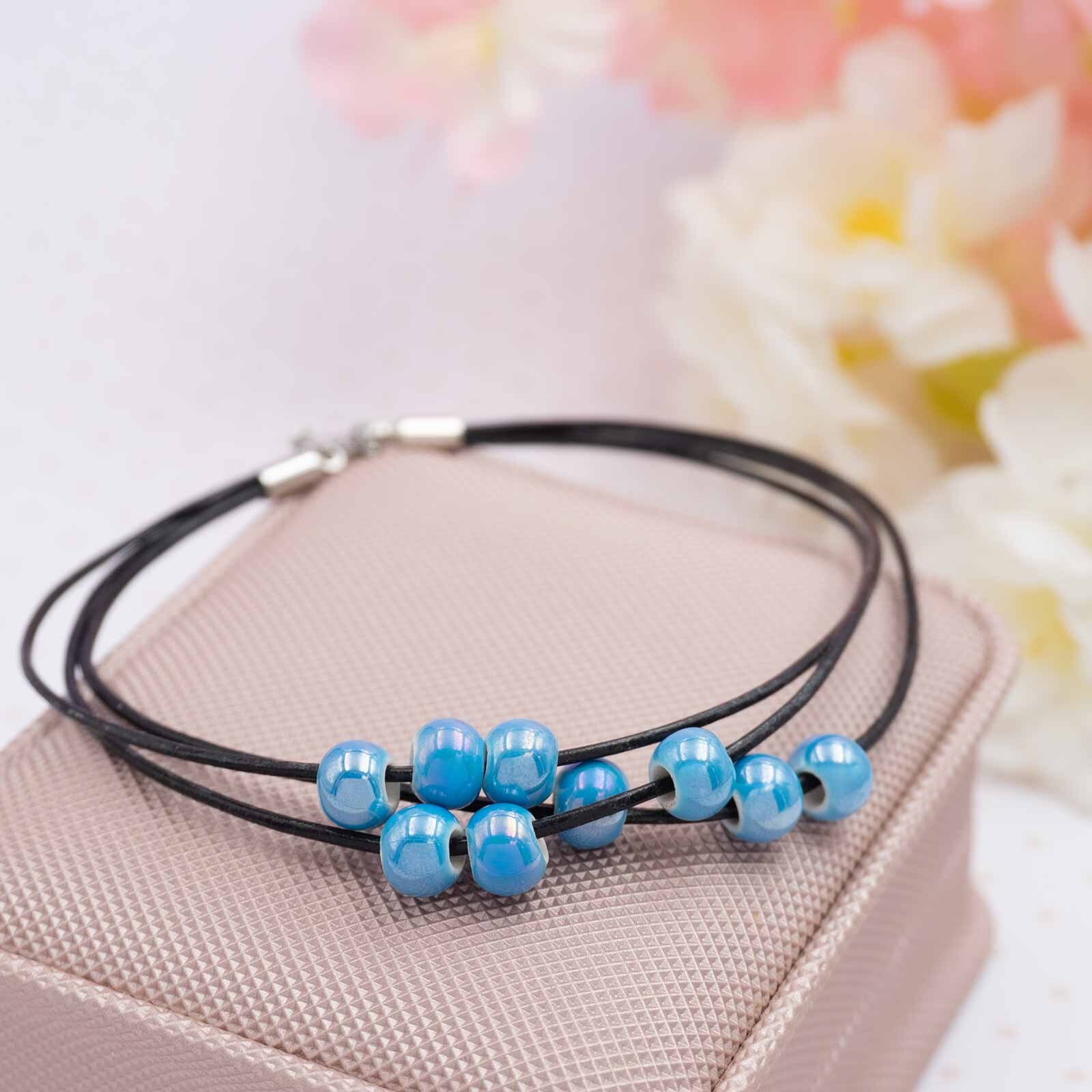 Lederarmband mir türkisen Perlen
