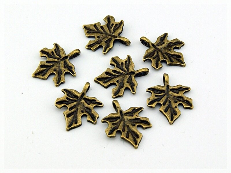 6 Ahornblätter in antik Bronze