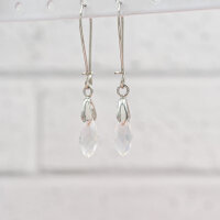 klare Glasschliffperlen als Tropfen mit Holo Effekt 13 mm...
