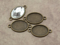 Fassungen als Verbinder für 13 x 18 mm Cabochons in...