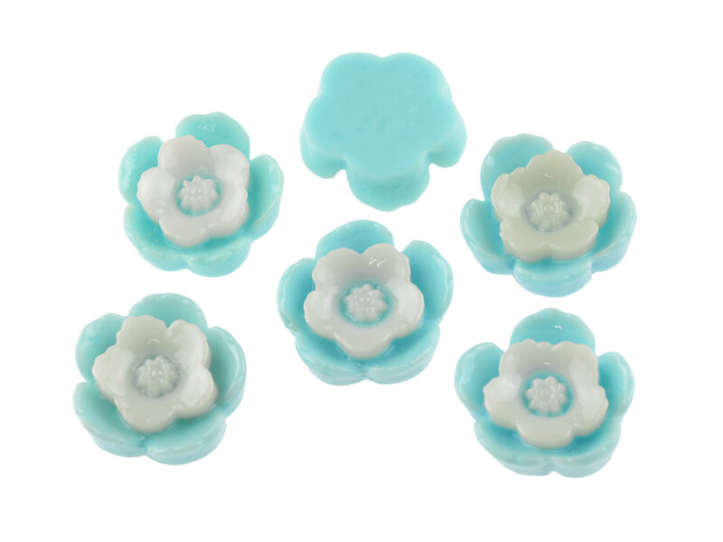 Resincabochons als Blume in aquamarine-weiß 12 mm 8 Stück