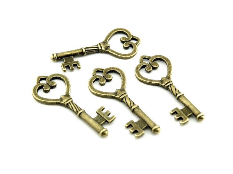 4 große Schlüssel in antik Bronze