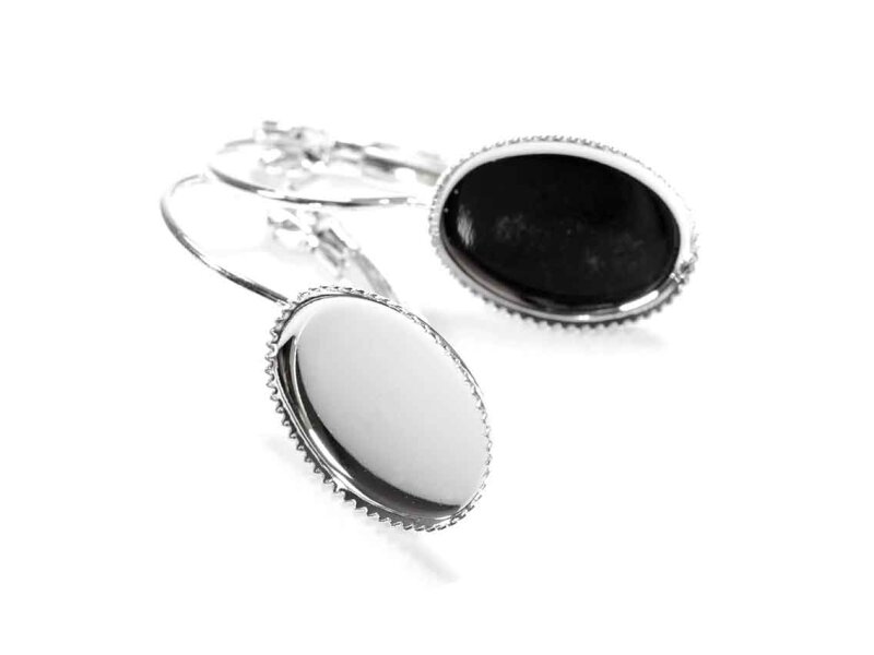 Brisuren mit ziselierten Rand in silberfarben für 14 x 10 mm Cabochons 4 Stück