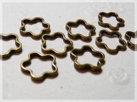 20 geschlossene Ringe in Blumenform in antik Bronze