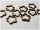 20 geschlossene Ringe in Blumenform in antik Bronze