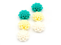 6 Cabochon Blumen im Set in weiß, hellen...