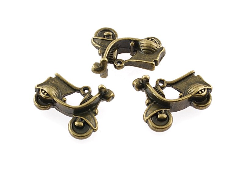 2 Vespa Roller 3D in antik Bronze scooter