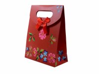 Geschenkverpackung Folklore in rot mit Klettverschluss 2...