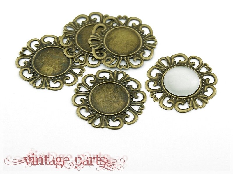 8 Fassungen filigran antik bronze für 18 mm Cabochons