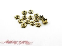 30 florale Perlkappen in goldfarben, 6,5 mm