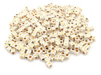 würfelförmige Buchstabenperlen in weiß 500 Stück