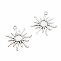 Anhänger Sonne antik silberfarben 51mm mit 12mm...