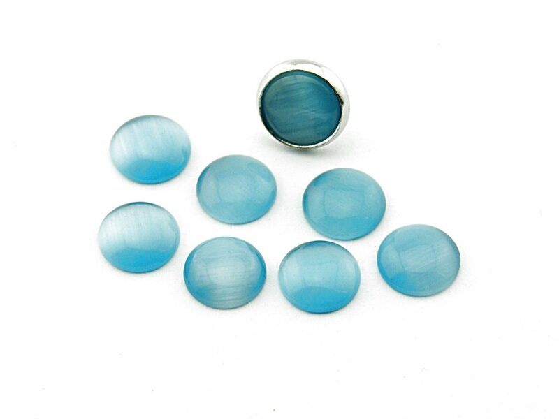 10 Cateye Cabochons in hellblau, 12 mm