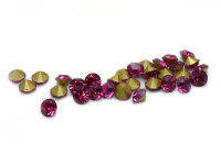 Strasssteine in fuchsia 4mm 30 Stück