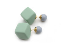 Ohrstecker als Würfel aus Acryl in mint und flieder...