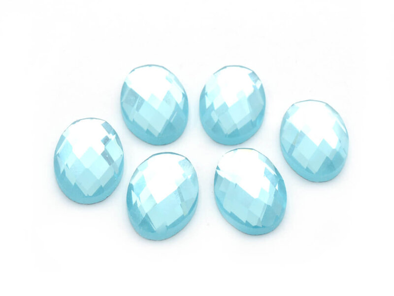 Glasschliffcabochons in himmelblau 14x10 mm 6 Stück
