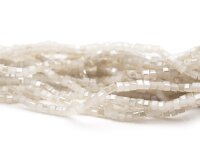 Glasschliffperlen als Würfel in creme 2mm 50 Stück