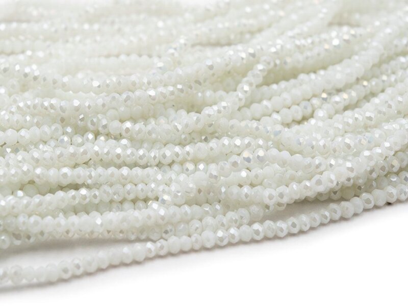 Glasschliffperlen weiß facettiert mit Perlenglanz, 3,5x3 mm, 50 Stück