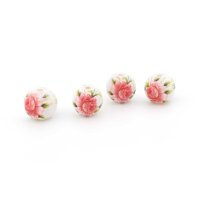 weiße Glasperlen mit Rosenmotiv 8 mm 4 Stück