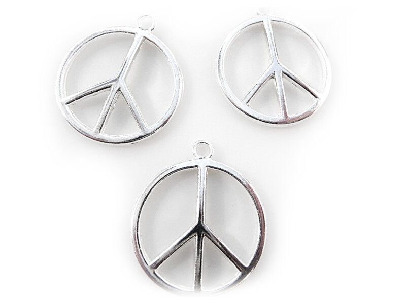 3 große Peace Anhänger in silberfarben