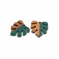Anhänger aus Holz und Resin als Monstera Blatt in...