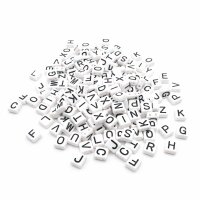 rechteckige Buchstabenperlen aus Acryl in weiß 200...