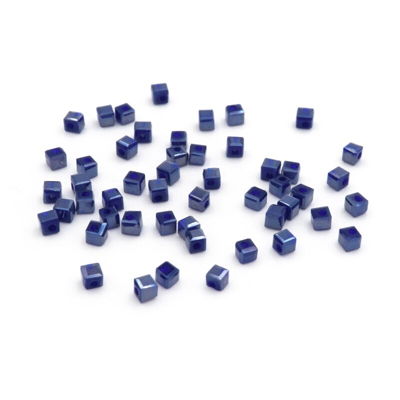 Glasschliffperlen als Würfel in Marineblau 2 x 2 mm 50 Stück