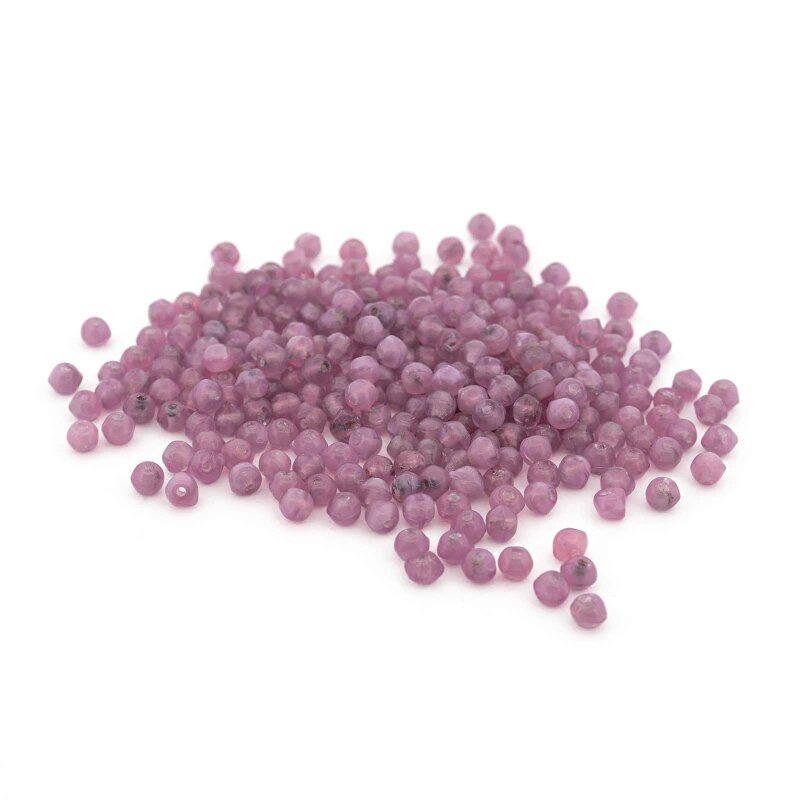 handgefertigte Rocailles Perlen 3 mm aus gefärbtem Glas in Pflaume 10 Gramm