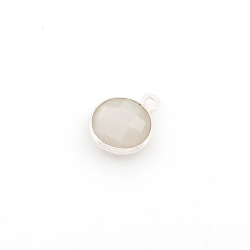 Anhänger mit facettiertem grauen Mondstein aus 925 Silber 12 mm