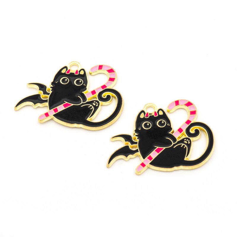 Anhänger schwarze Katze mit Zuckerstange 23 x 31 mm aus Emaille in goldfarbenem Rahmen 2 Stück