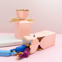 Geschenkboxen in Apricot mit Schleife...