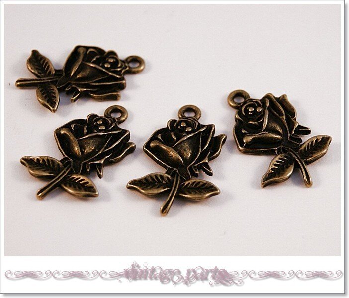 4 Rosen in vintage Bronze