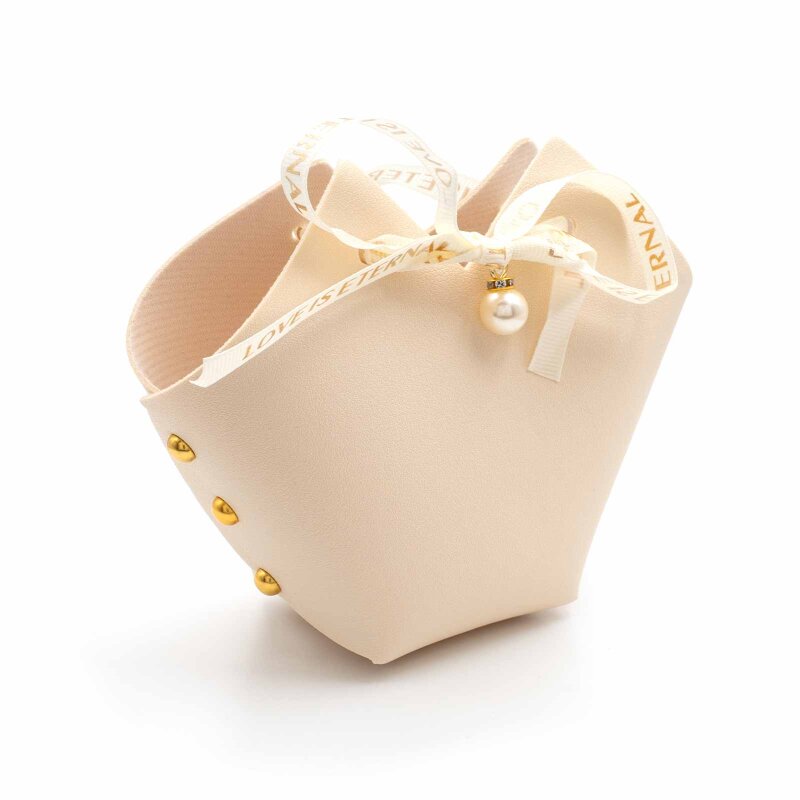 Geschenktasche aus Kunstleder 6 x 7 x 13 cm in Creme