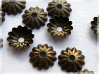 50 filigrane Perlkappen in vintage Bronze, 6 mm