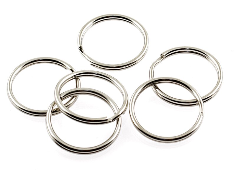 30 Schlüsselringe in silberfarben platiniert