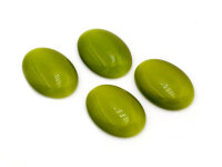 6 Cabochons 18 x 13 mm Cateyeglas in olive