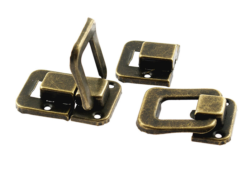 2 große Verschlüsse in antik Bronze
