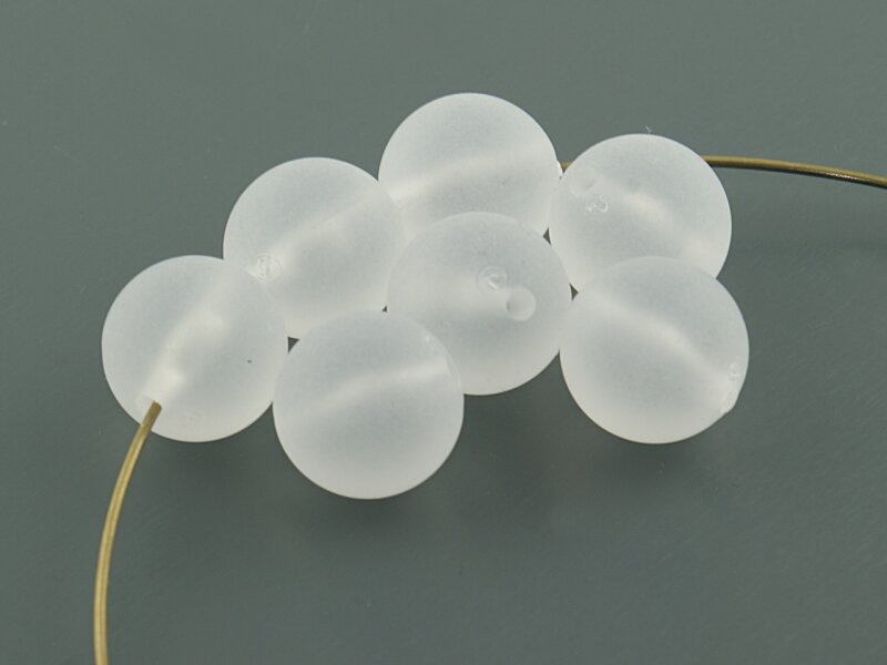 10 gefrostete Acrylperlen in weiß, 16 mm