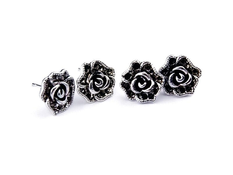 4 Blumenohrstecker in antik silberfarben