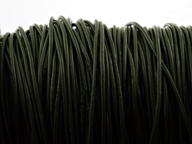 2 m echtes Lederband in waldgrün, 2 mm