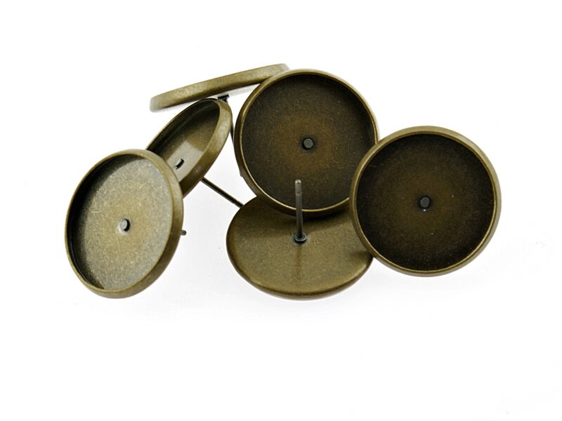 4 Ohrstecker in antik Bronze für 16 mm Cabochon