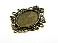 2 massive Fassungen in antik Bronze für 30 x 25 mm...