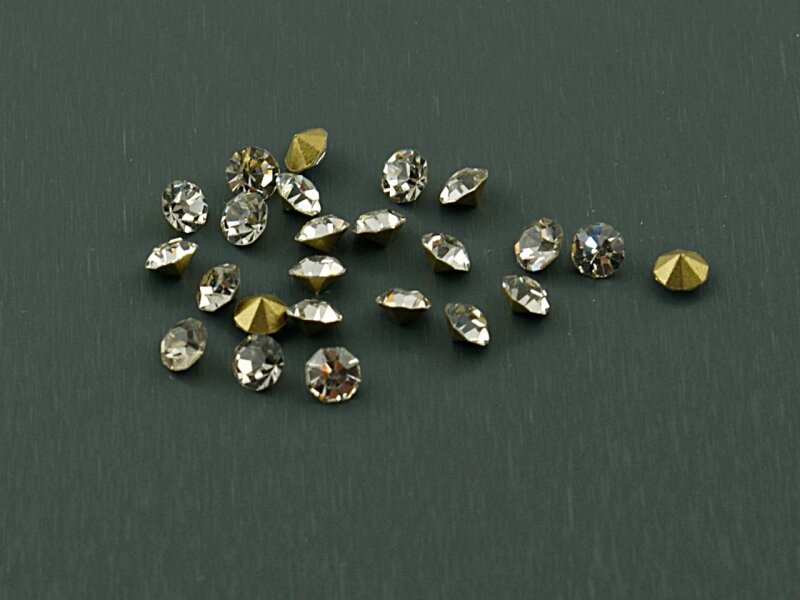 50 Strasssteine in silber, 2,8 mm