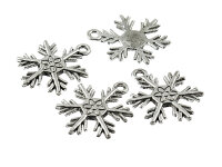 6 Anhänger als Schneeflocke in antik silberfarben