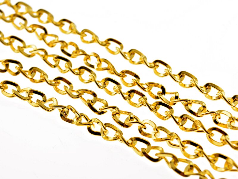 2 m gedrehte Gliederkette in goldfarben, 5 x 3,5 mm