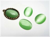 6 Cabochon 18 * 13 Cateye Glas frühlingsgrün