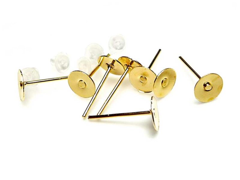 40 Ohrstecker in goldfarben mit 6 mm Klebepad