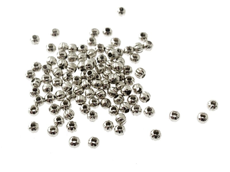 100 kleine Zwischenperlen in silberfarben platiniert, 3 mm