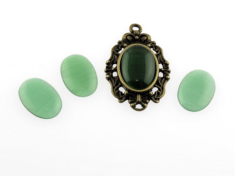 6 Cabochon Cateye Glas in waldgrün, 14 x 10 mm
